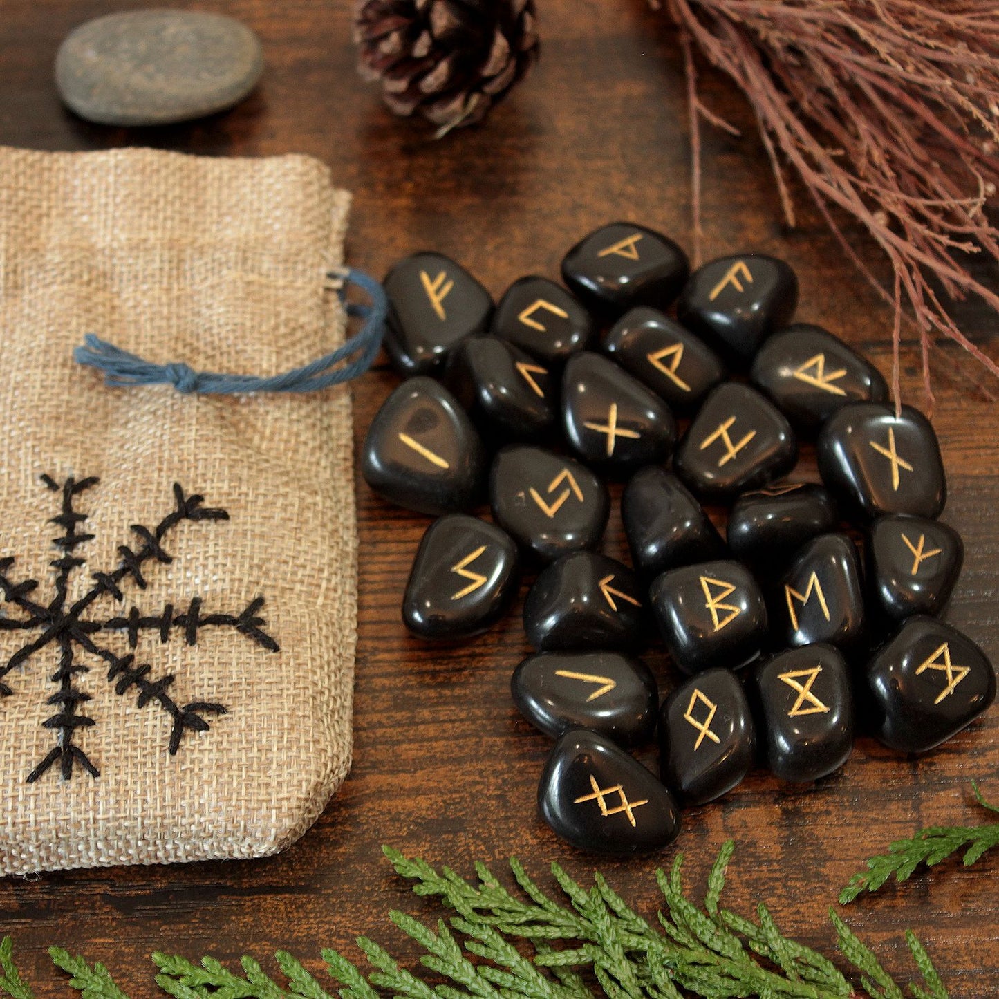 Runas Vikingas Futhark de Ágata Negra – Kit Completo