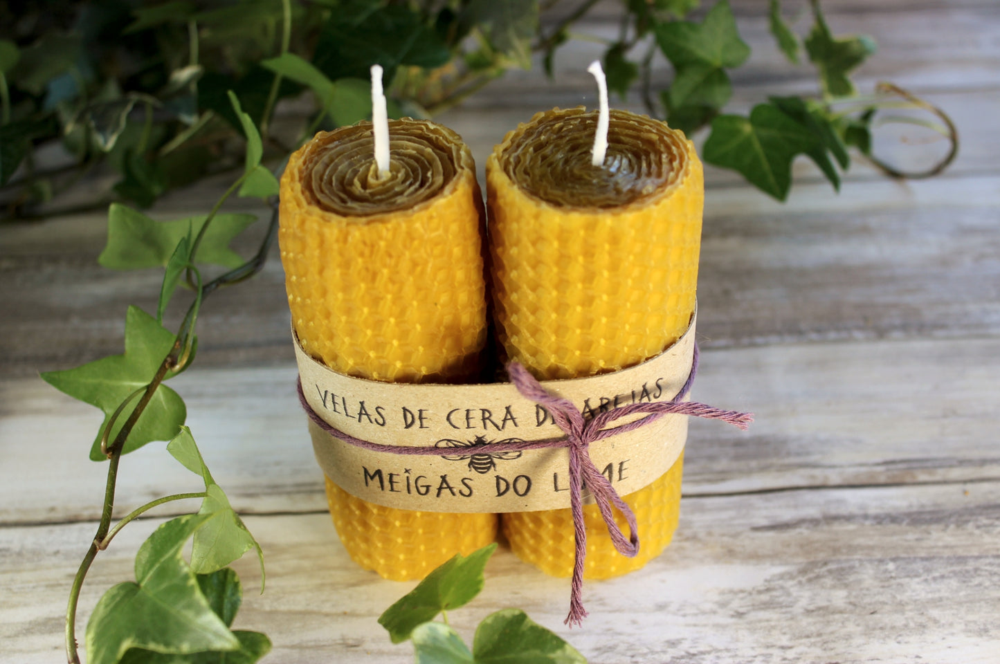 Natural BEESWAX candles. 2 rolled candles or handmade honey candles. Size: 10cm x 3cm. Ecological packaging without plastics. 150g