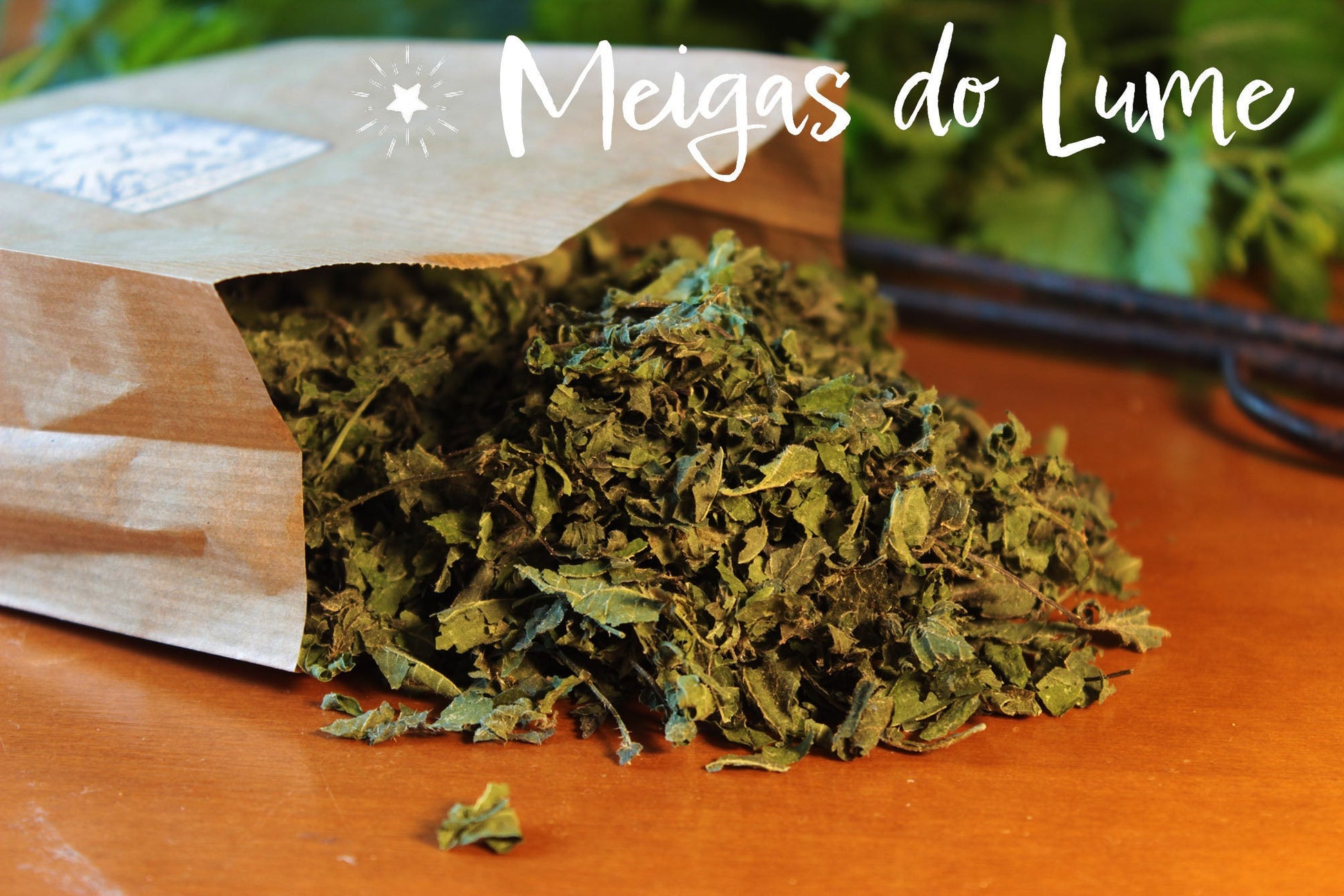 Nettle leaves (Urtica dioica) 25g, for tea or cooking. Iron supplement + vitamins (menstrual cycle, hair loss). Stingy nettle leaves